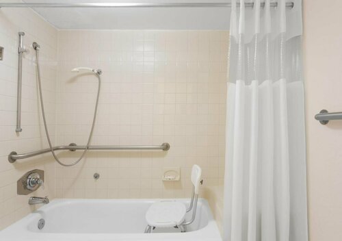 Гостиница Ramada by Wyndham Altamonte Springs в Элтэмонт Спрингс