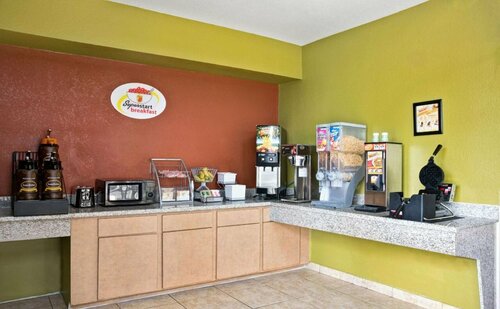Гостиница Red Lion Inn & Suites Iah Airport East в Хамбле