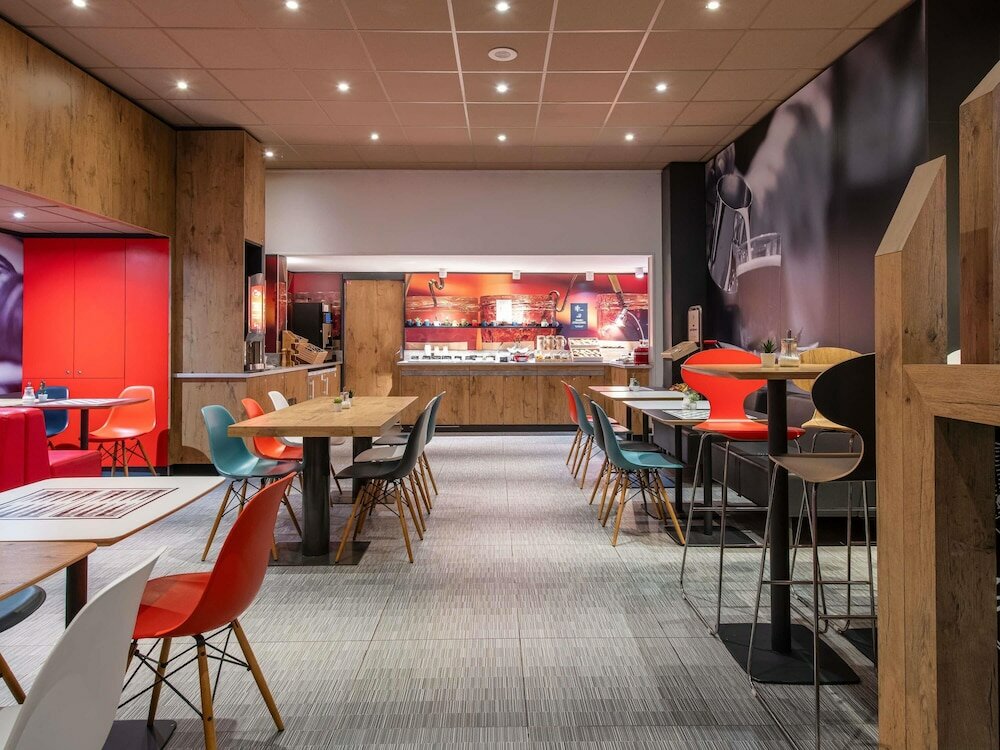 Фото ibis Paris Canal Saint-Martin Hotel