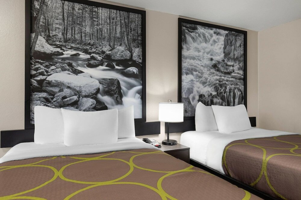 Фото Super 8 by Wyndham Charleston Wv
