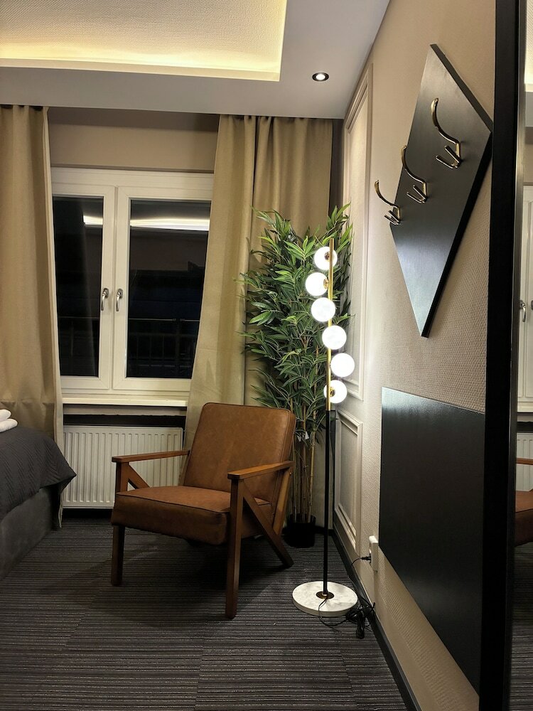 Фото Monopol Hotel