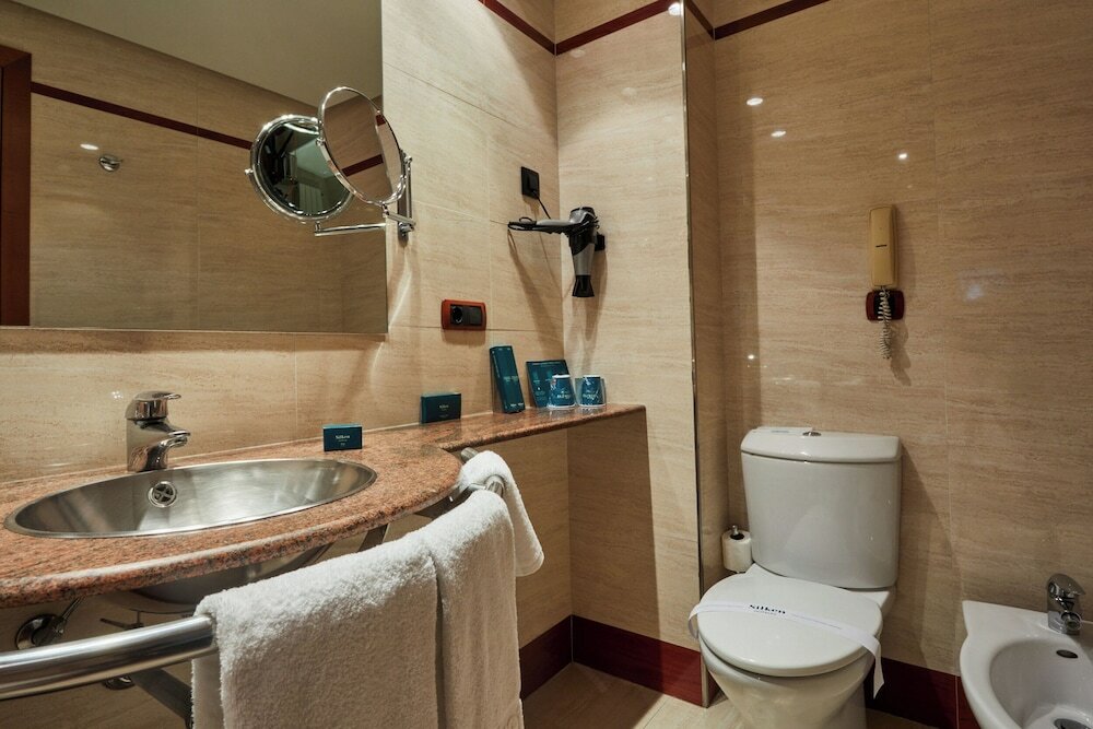 Фото Hotel Silken Monumental Naranco