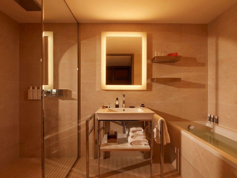 Фото Mondrian Bordeaux Les Carmes