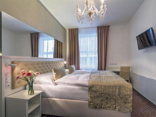 Фото Hotel Taurus