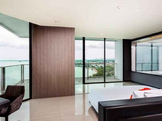 Фото Tsix5 Phenomenal Hotel Pattaya