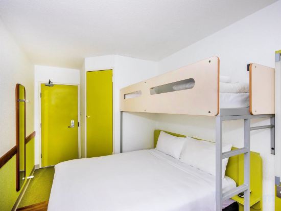 Фото ibis budget St Peters