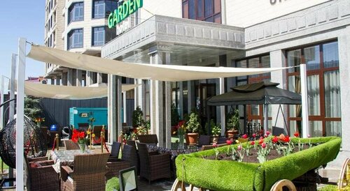 Гостиница Garden Hotel Bishkek в Бишкеке