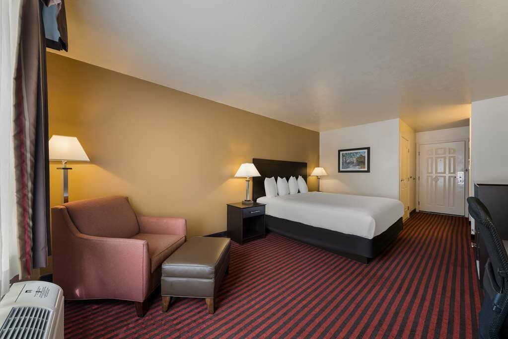 Фото Best Western Salinas Valley Inn & Suites
