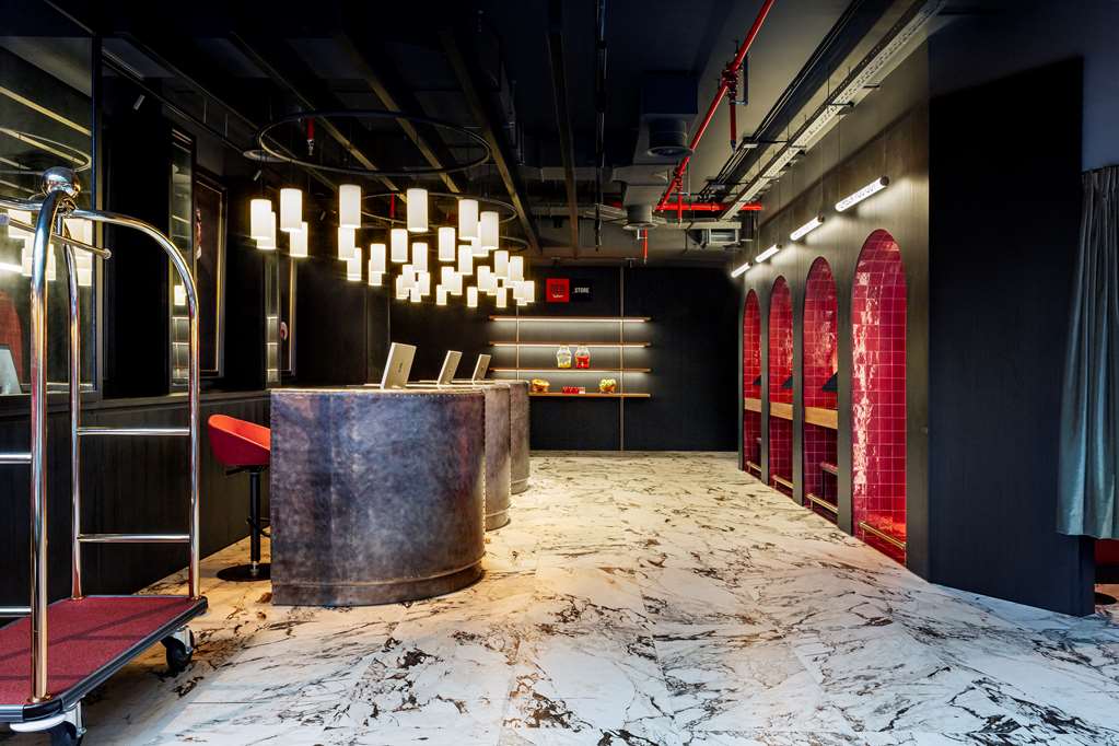 Фото Radisson Red Madrid