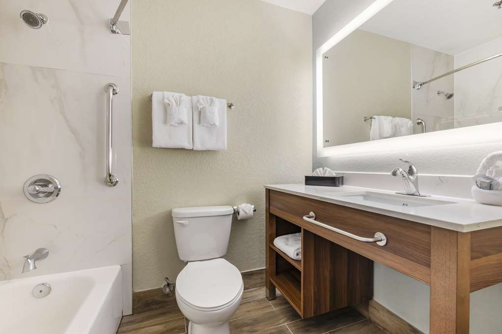 Фото Best Western Carlsbad by the Sea