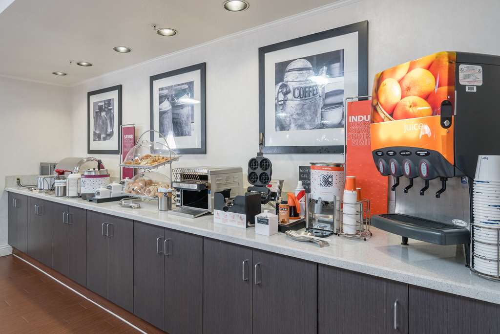 Фото Hampton Inn Livermore