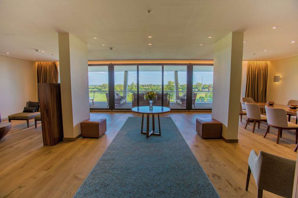 Фото Hilton Pilar