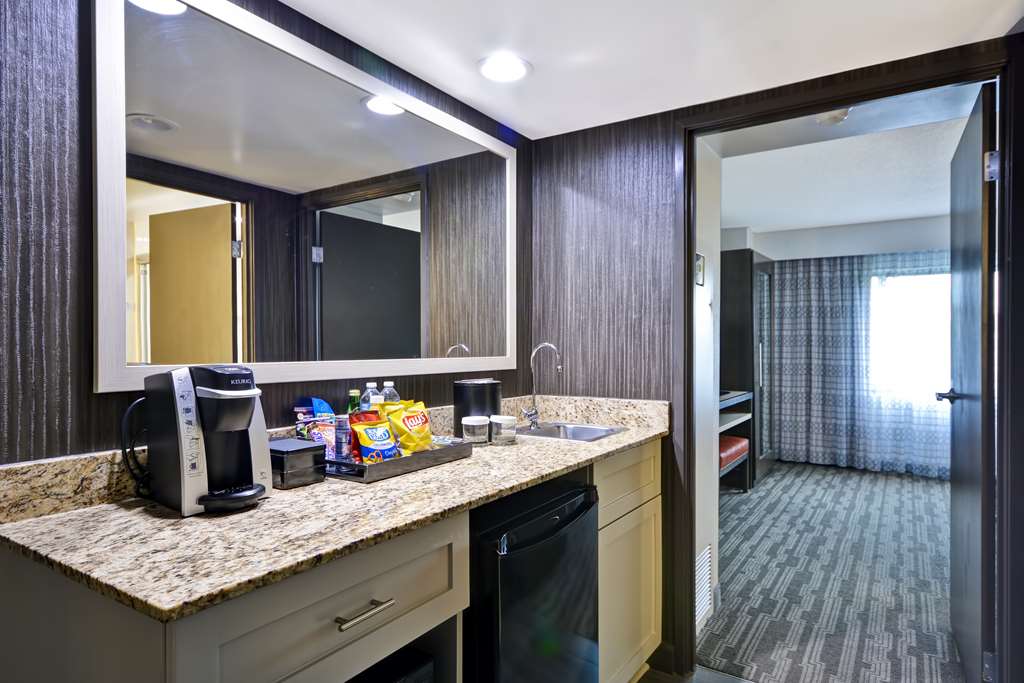 Фото Embassy Suites Hotel Charlotte