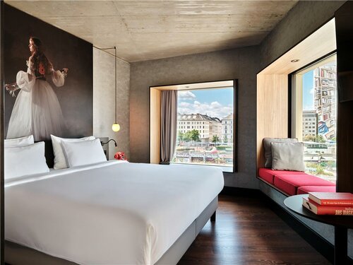 Гостиница Radisson Red Hotel Vienna в Австрии