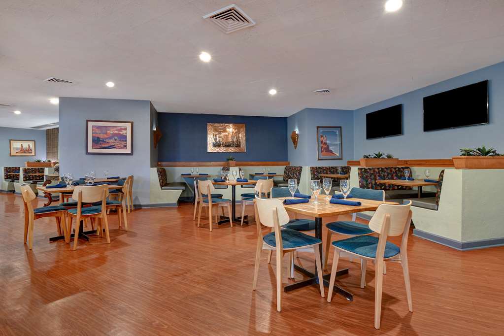 Фото DoubleTree by Hilton Hotel Phoenix Tempe