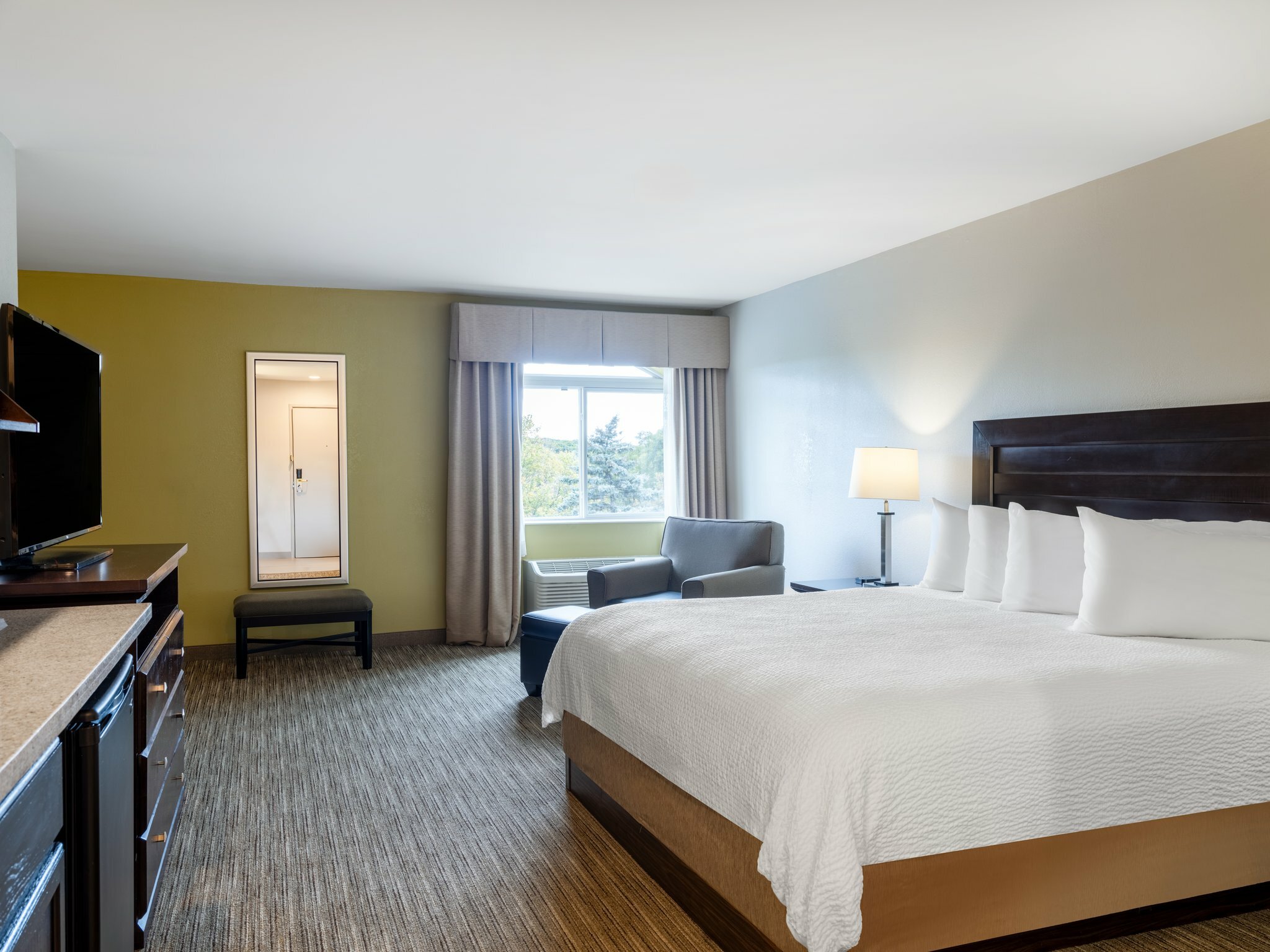 Фото Holiday Inn Express Hotel & Suites Chicago - Libertyville, an Ihg Hotel