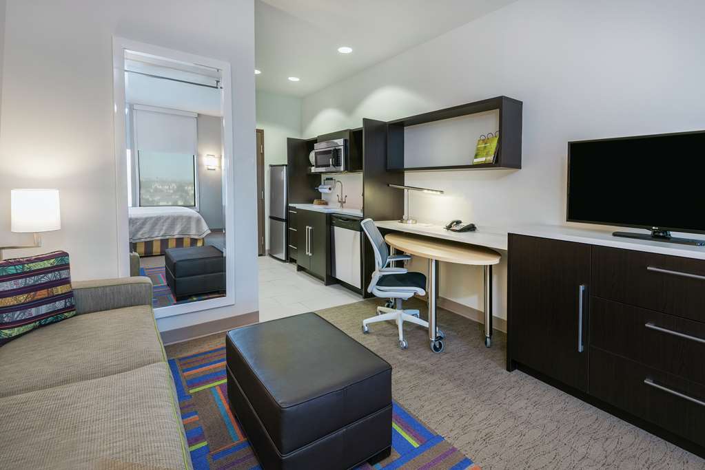 Фото Home2 Suites by Hilton Austin Airport
