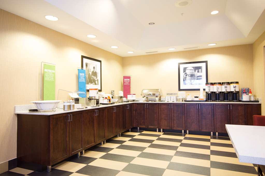 Фото Hampton Inn Marshall