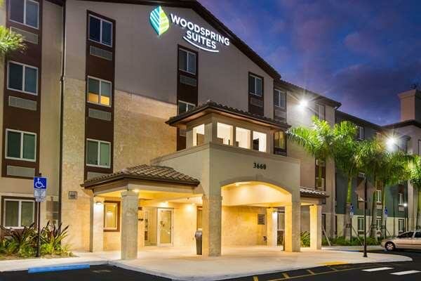 Фото WoodSpring Suites Miramar
