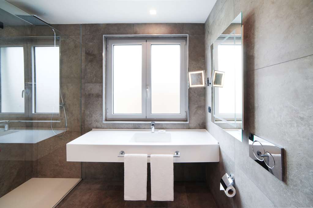 Фото Radisson Blu Ghr Hotel, Rome