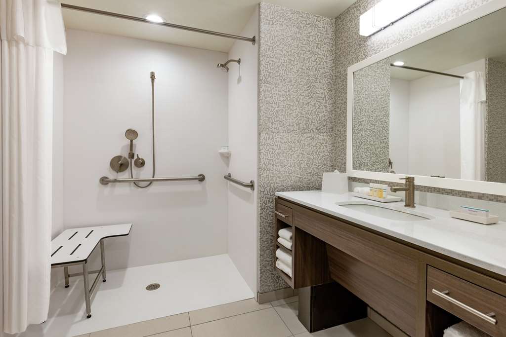 Фото Home2 Suites by Hilton New Brunswick, Nj