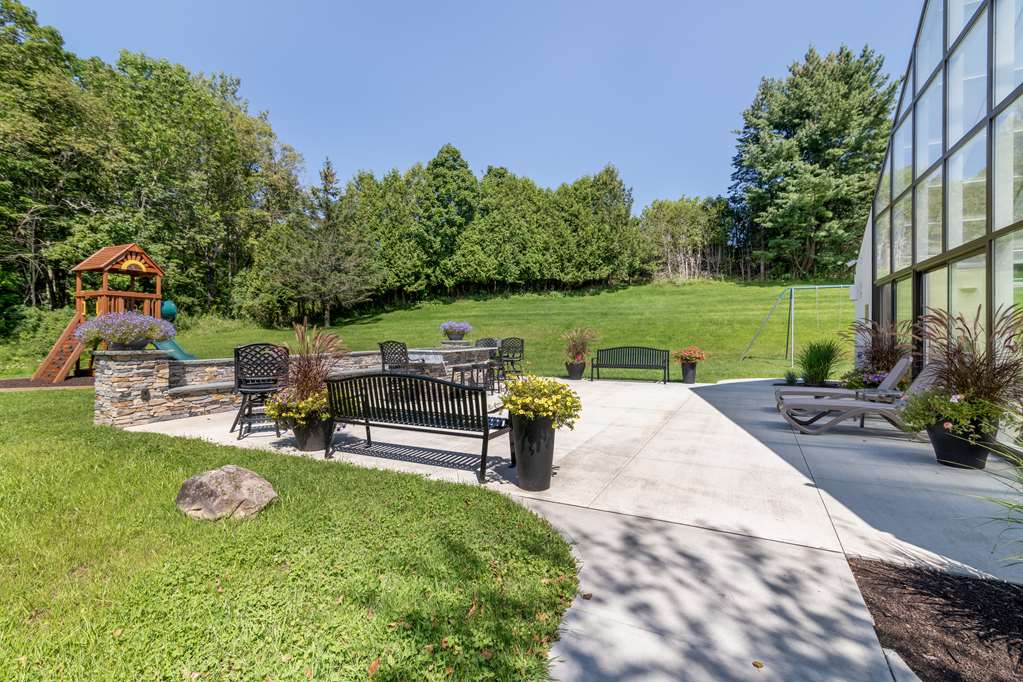 Фото Best Western Plus Waterbury - Stowe