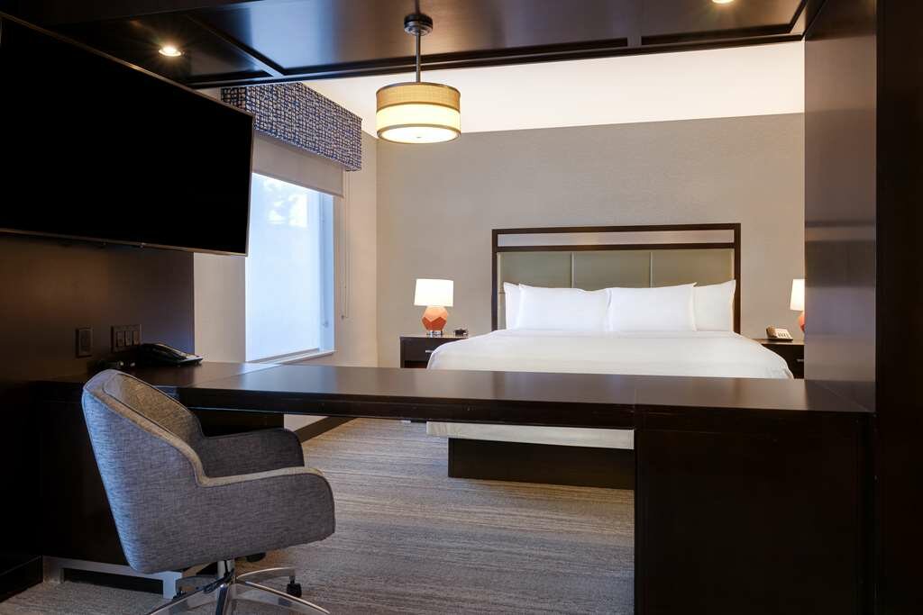 Фото Hampton Inn & Suites Seattle/Federal Way
