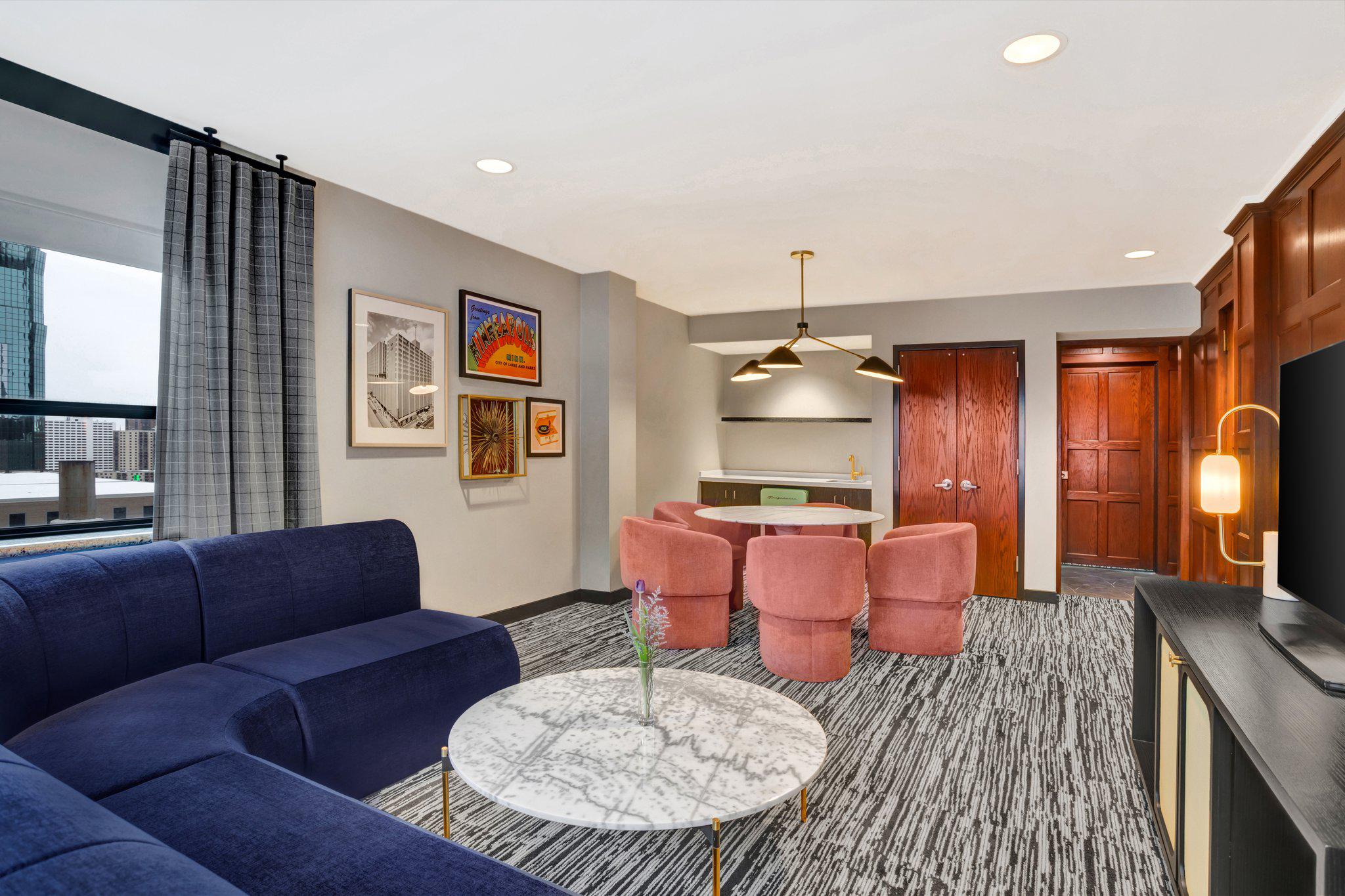 Фото Hotel Indigo Minneapolis Downtown, an Ihg Hotel