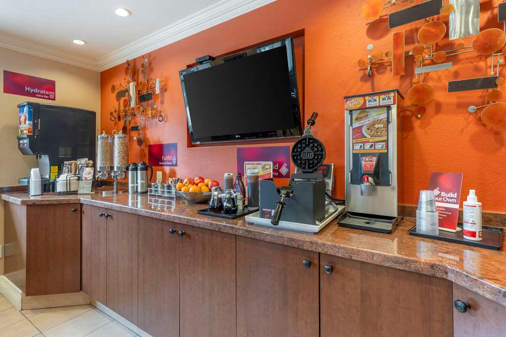 Фото Best Western Plus Airport Plaza