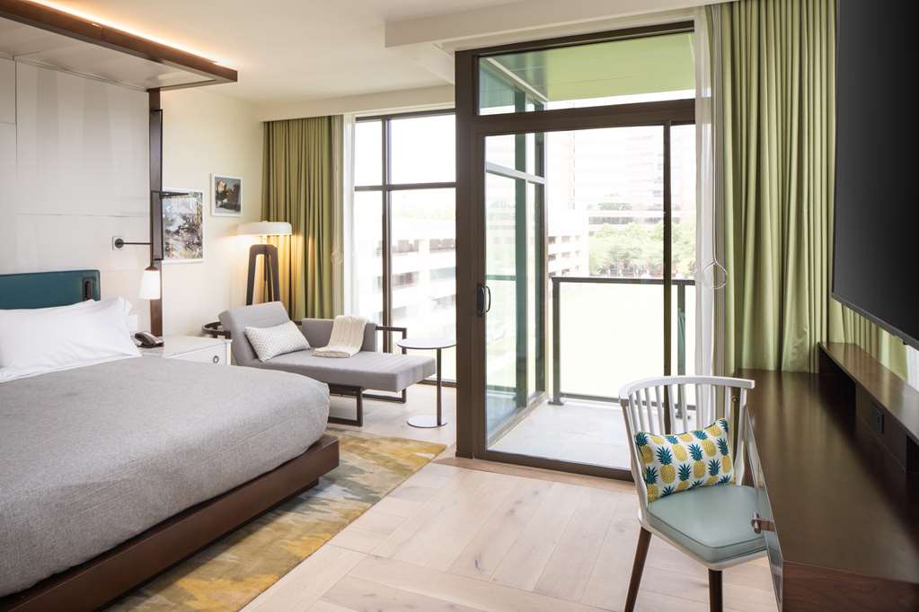 Фото Canopy by Hilton Charlotte Southpark