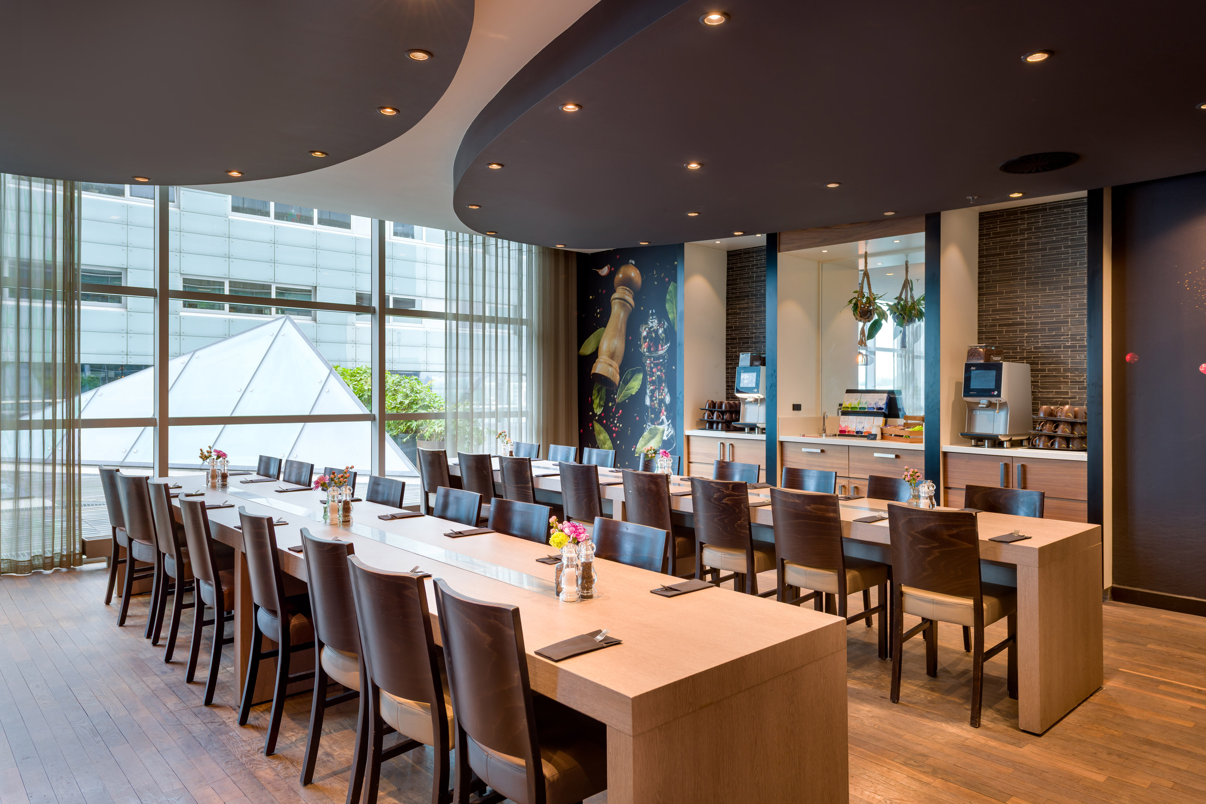 Фото Movenpick Hotel Amsterdam City Centre