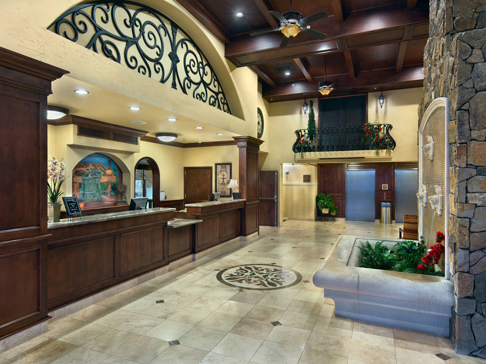 Фото Oxford Suites Boise