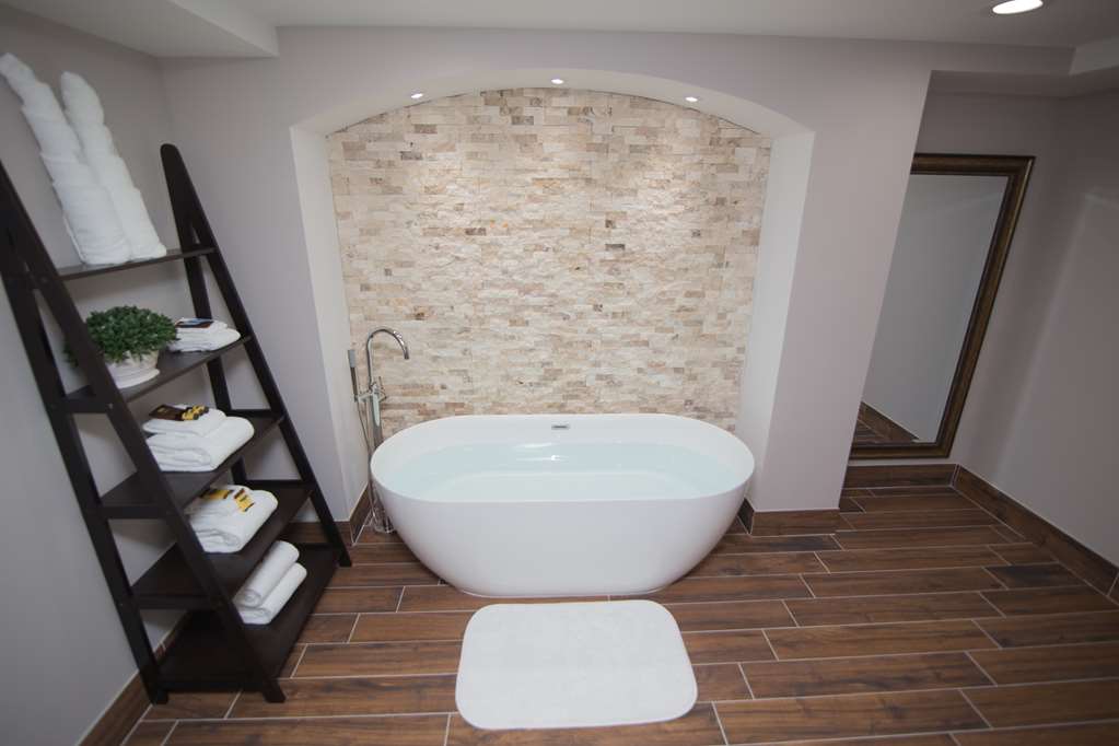 Фото Best Western Plus Fairfield Executive Inn