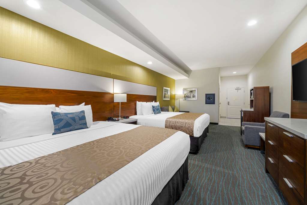 Фото Best Western Plus Gardena Inn & Suites