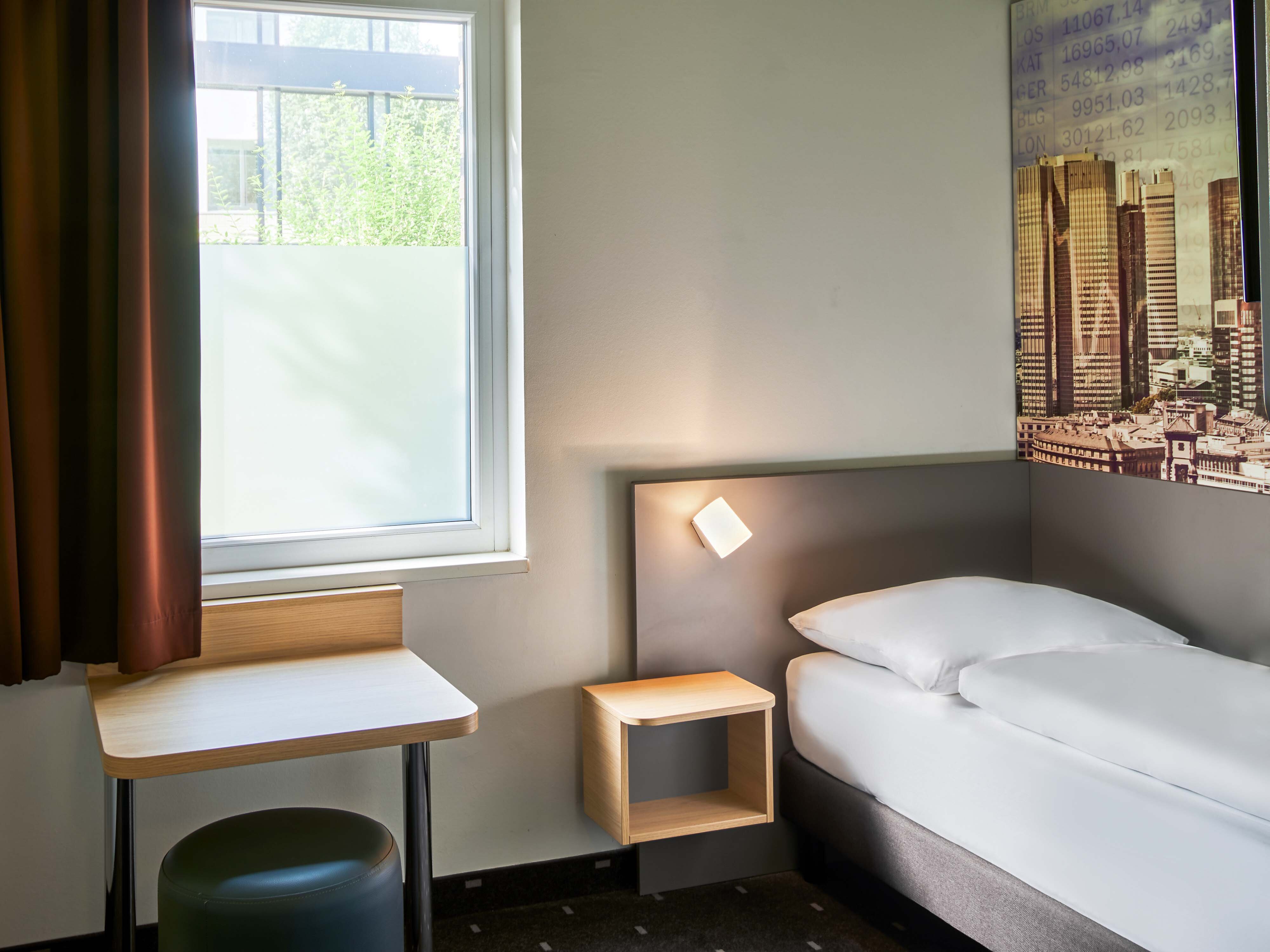 Фото B&b Hotel Frankfurt West