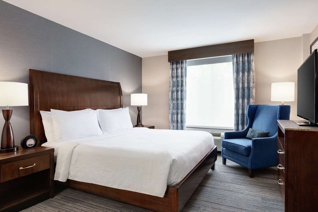 Фото Hilton Garden Inn Stony Brook