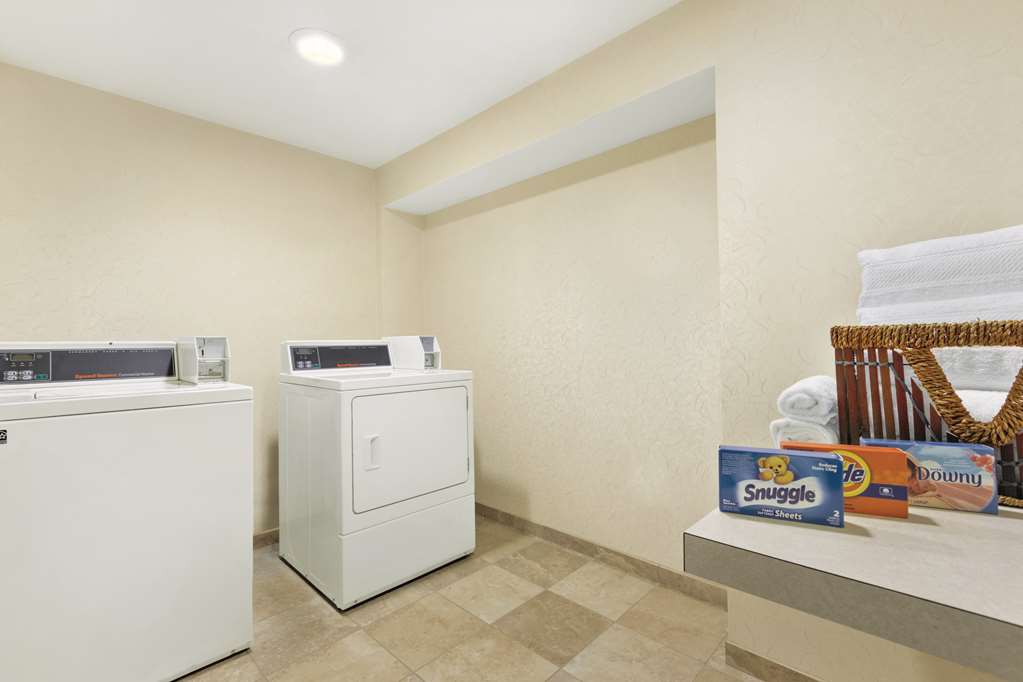 Фото Hampton Inn & Suites Herndon-Reston