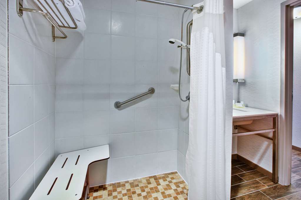 Фото Hilton Garden Inn Chesterton