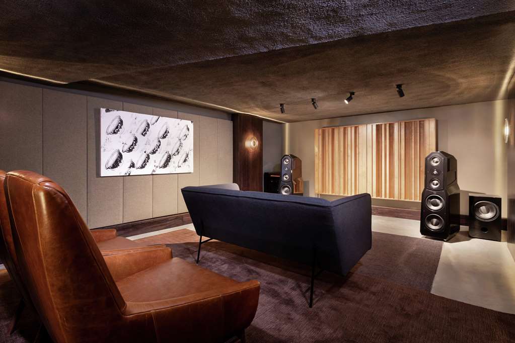 Фото The Central Station Memphis, Curio Collection by Hilton