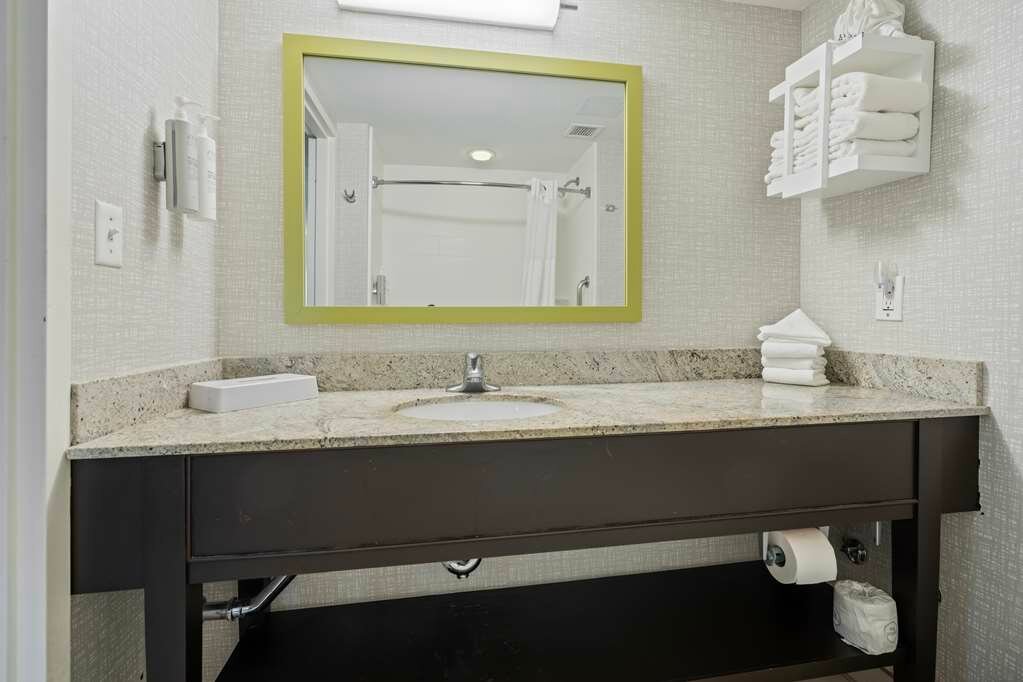 Фото Hampton Inn Ridgefield Park