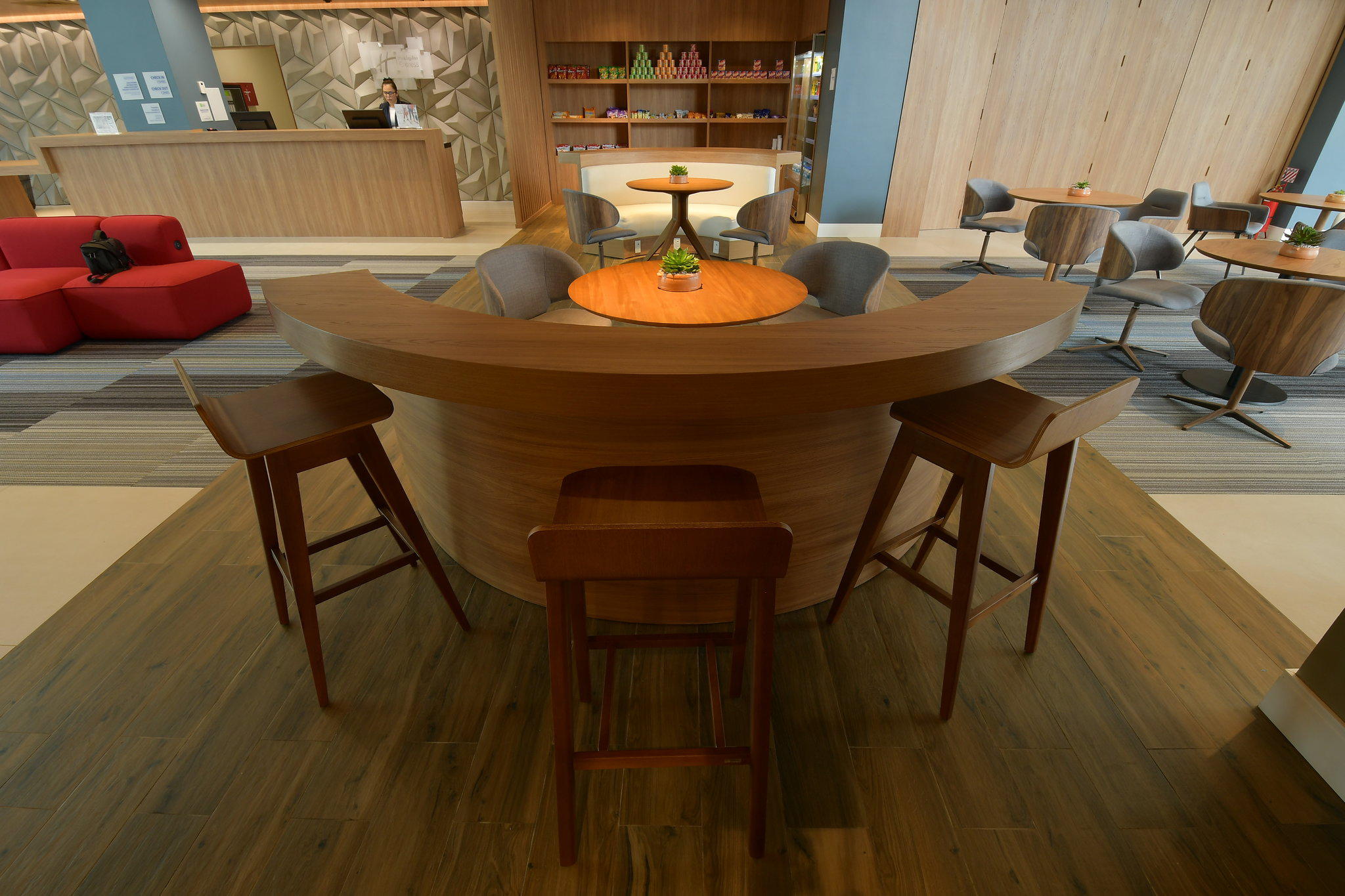 Фото Holiday Inn Express Asuncion Aviadores, an Ihg Hotel