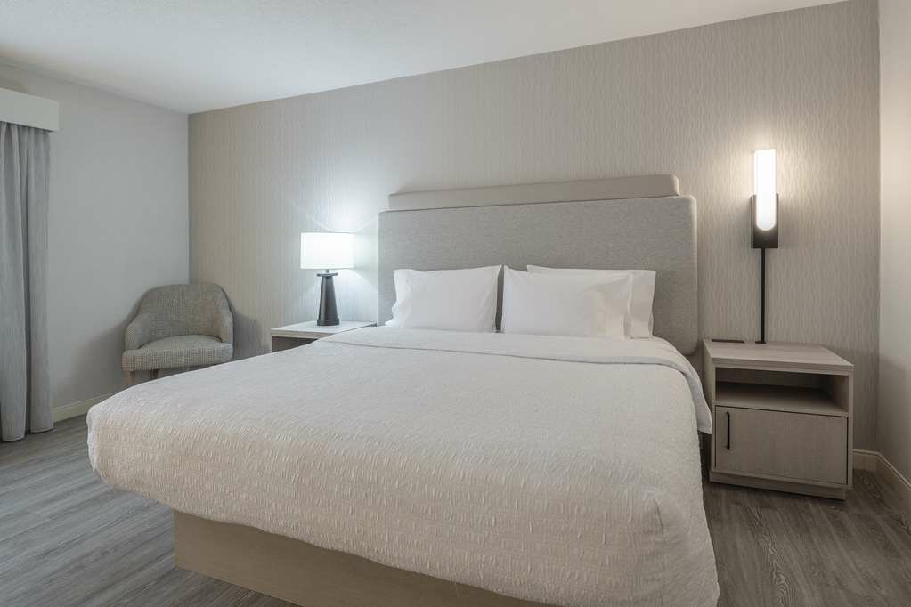 Фото Hampton Inn & Suites by Hilton Moncton