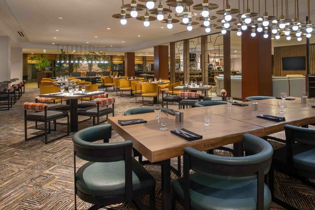 Фото Doubletree Hotel San Francisco Airport