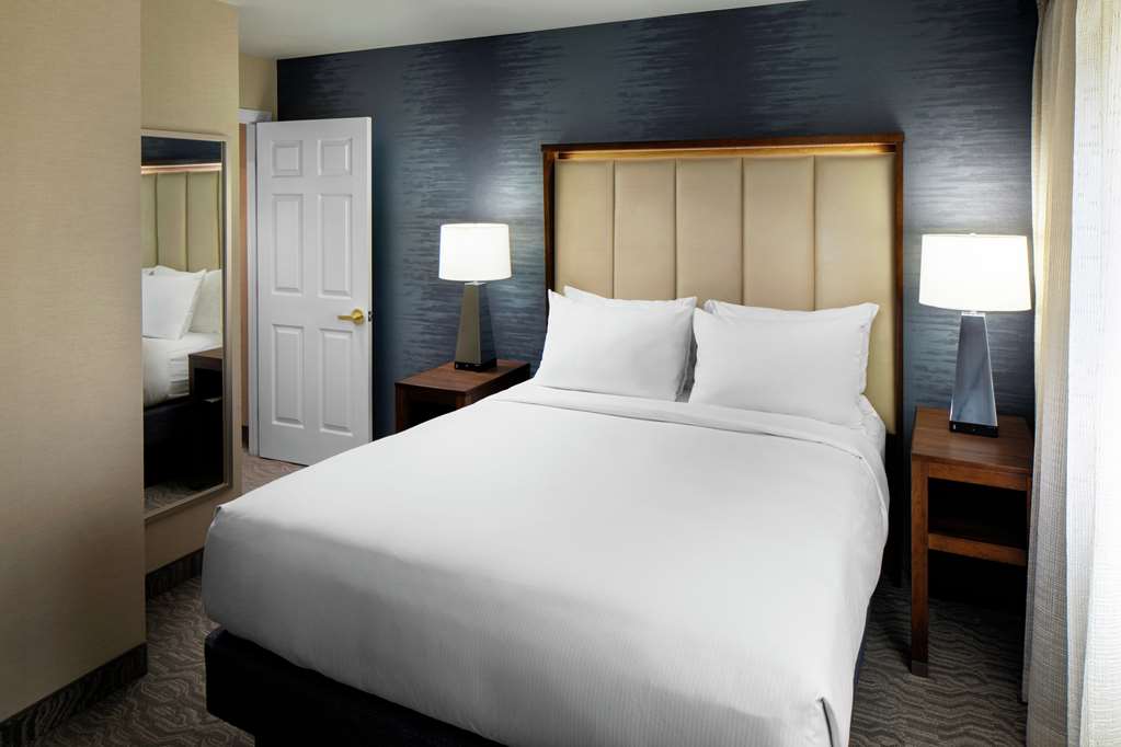 Фото DoubleTree by Hilton Nashua