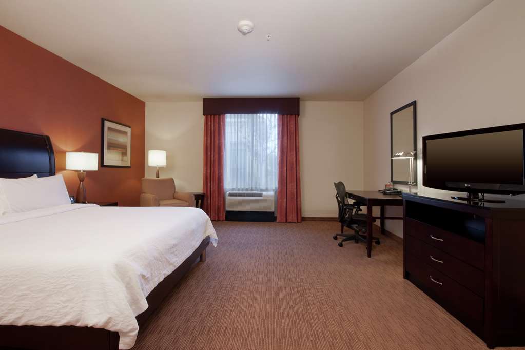 Фото Hilton Garden Inn Oklahoma City Midtown
