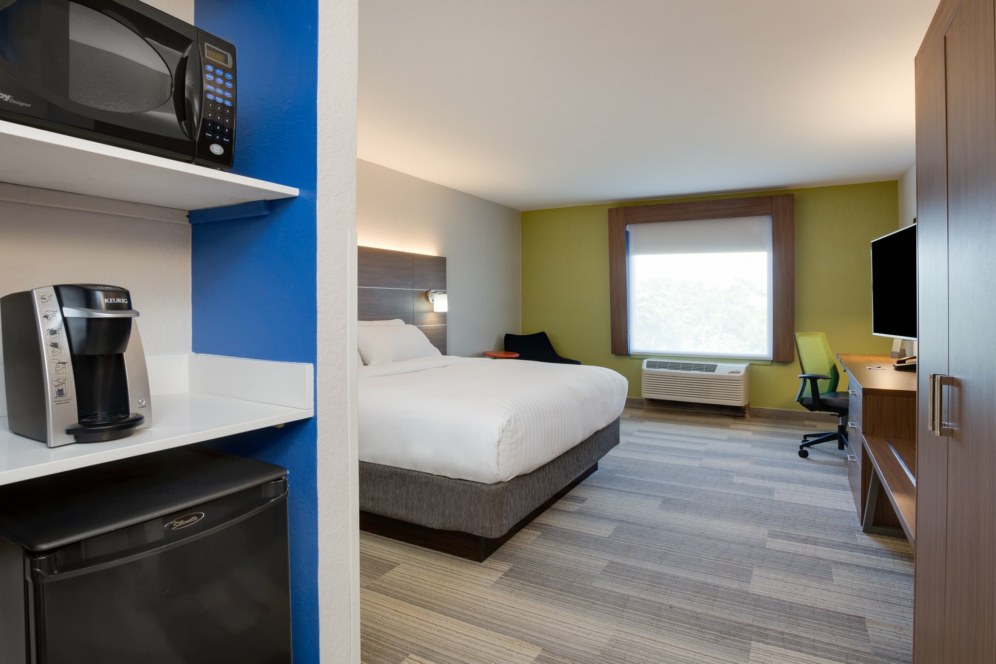 Фото Holiday Inn Express Hotel & Suites Tampa-Fairgrounds-Casino, an Ihg Hotel