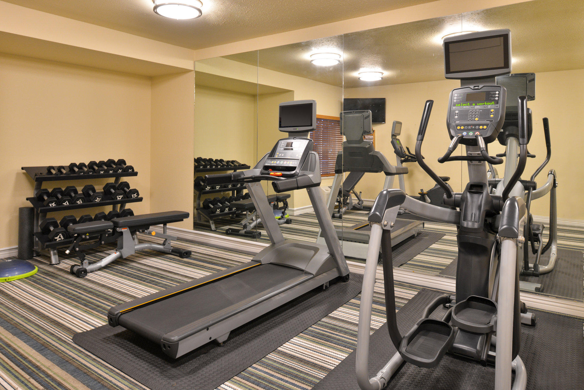 Фото Candlewood Suites Austin-Round Rock, an Ihg Hotel