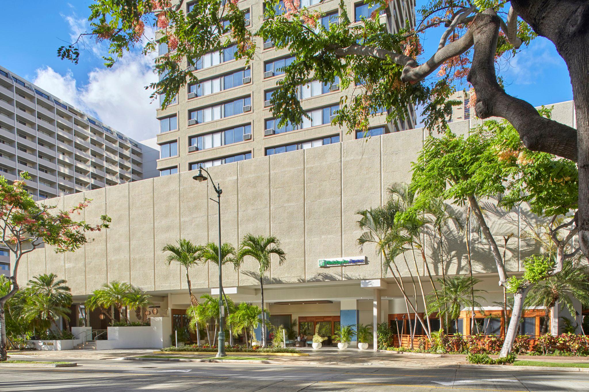 Фото Holiday Inn Express Waikiki, an Ihg Hotel