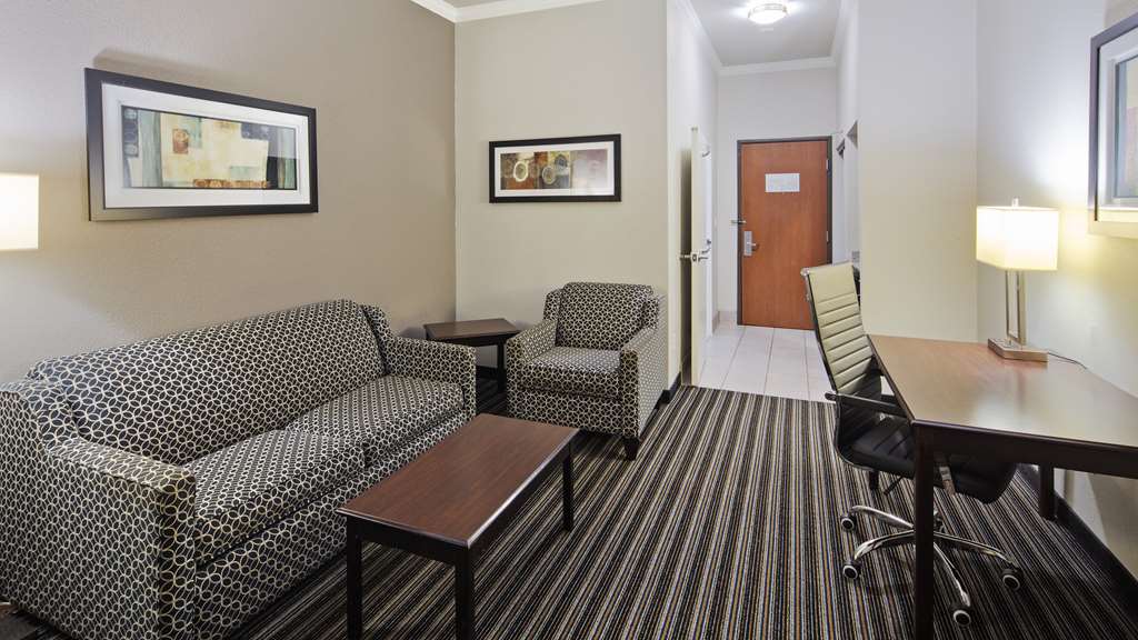 Фото Best Western Plus Austin Airport Inn & Suites