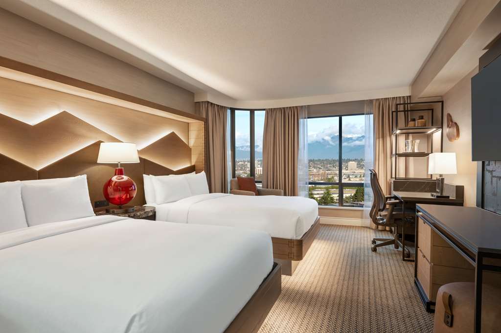 Фото Hilton Vancouver Airport